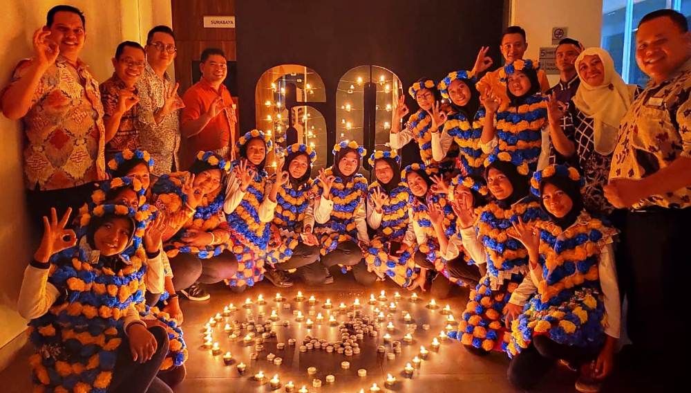 Mercure Surabaya Peringati Earth Hour; Bersama Tunas Hijau & Siswa SMP