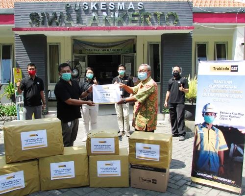 Trakindo Salurkan Ribuan APD; untuk Nakes di Rumah Sakit & Puskesmas di Surabaya