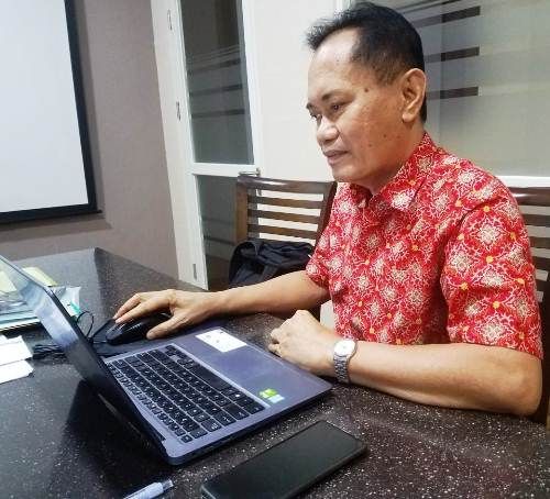 Haryanto Jadi Wisudawan Tertua di Wisuda ITS ke-122; Usia 60 Tahun