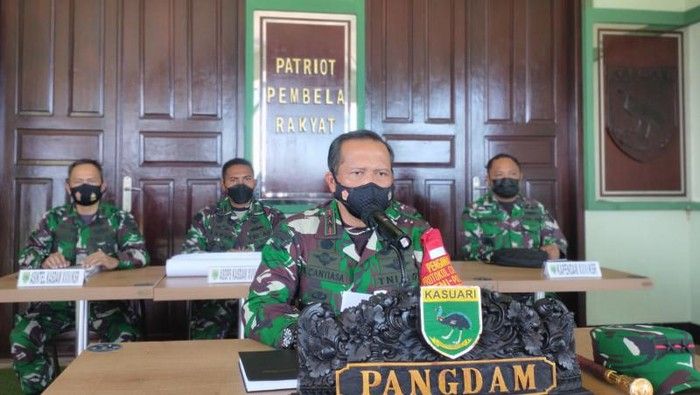TNI Buru Kelompok Separatis Teroris Di Papua Barat