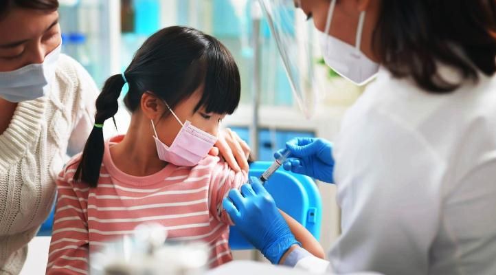 Imunisasi Dasar Lengkap bagi Anak pada Masa Pandemi; Upaya Cegah KLB PD3I