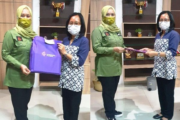 Sampoerna Academy Surabaya Donasikan 550 Buku; kepada Dinas Perpustakaan dan Kearsipan Jatim