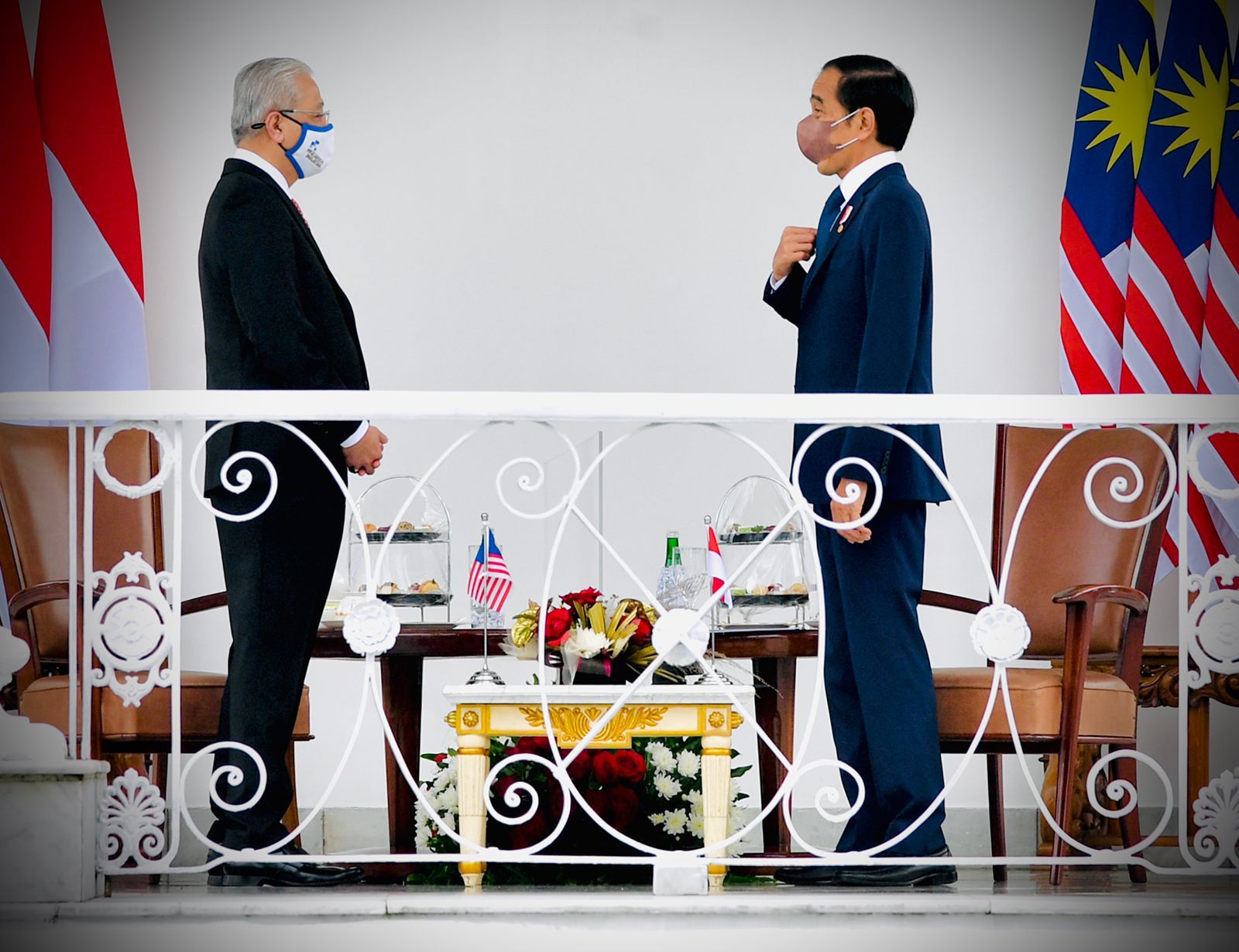 Bertemu PM Malaysia, Presiden Jokowi Dorong Penyelesaian MoU Perlindungan TKI dan Negosiasi Batas Negara