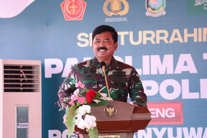 Marsekal Hadi Tjahjanto Tatap Muka dengan Para Perwira TNI AU di Surabaya
