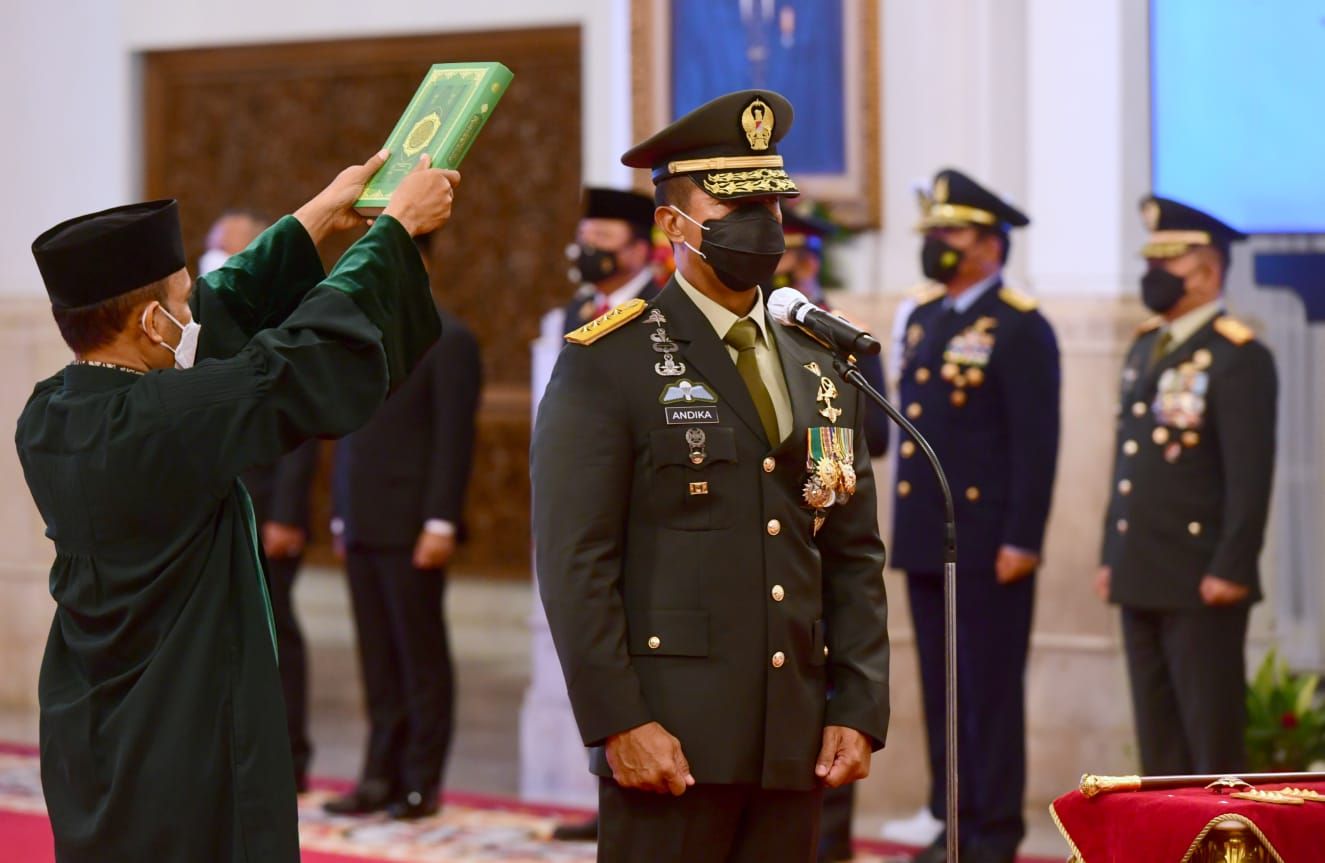 Presiden Jokowi Lantik Jenderal Andika Perkasa  Jadi Panglima TNI