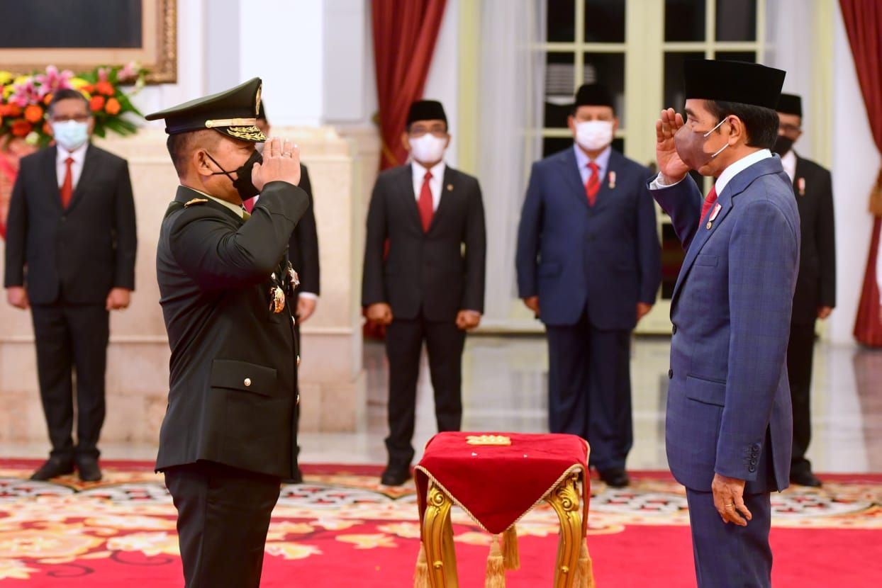 Presiden Jokowi Lantik KSAD yang Baru di Istana Negara