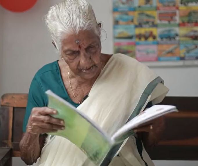 Nenek 104 tahun Senang Lulus Ujian Negara Dengan Nilai Baik