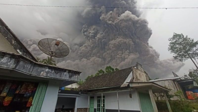 Kemenkes RI Gerak Cepat Tangani Korban Erupsi  Gunung Semeru 