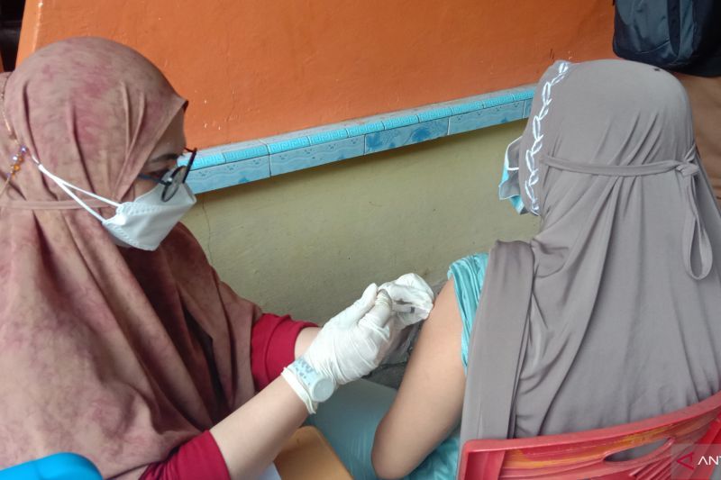 Airlangga Hartarto: Presiden Meminta Program Booster Vaksin Disiapkan untuk Januari 2022
