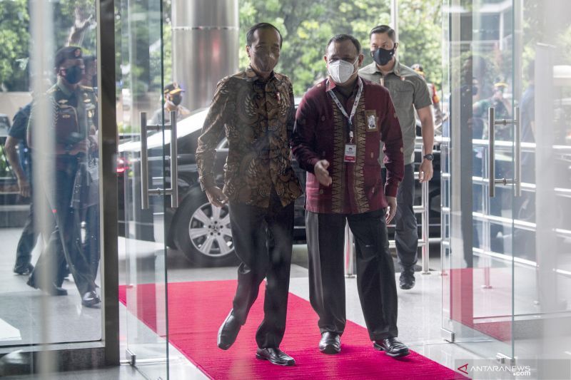 Presiden Jokowi Meminta Penegakan Hukum Kasus Korupsi Bisa Mengembalikan Kerugian Negara