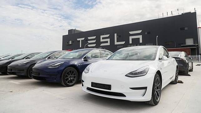 Tesla Buat Komponen Baterai "Katoda" Paling Mahal, di Texas
