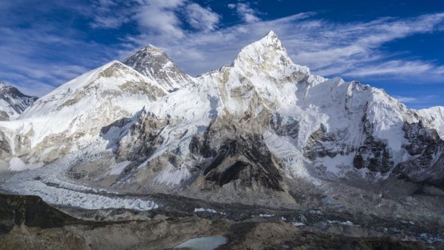 Gletser Everest Meleleh Dengan Cepat, Air Bersih dan Ekspedisi Pendakian Makin Sulit