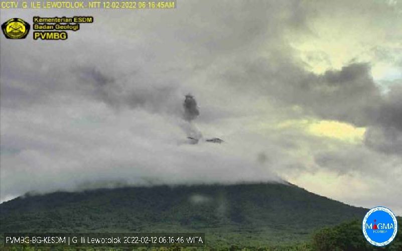 PVMBG : Gunung Ile Lewotolok Kembali Erupsi