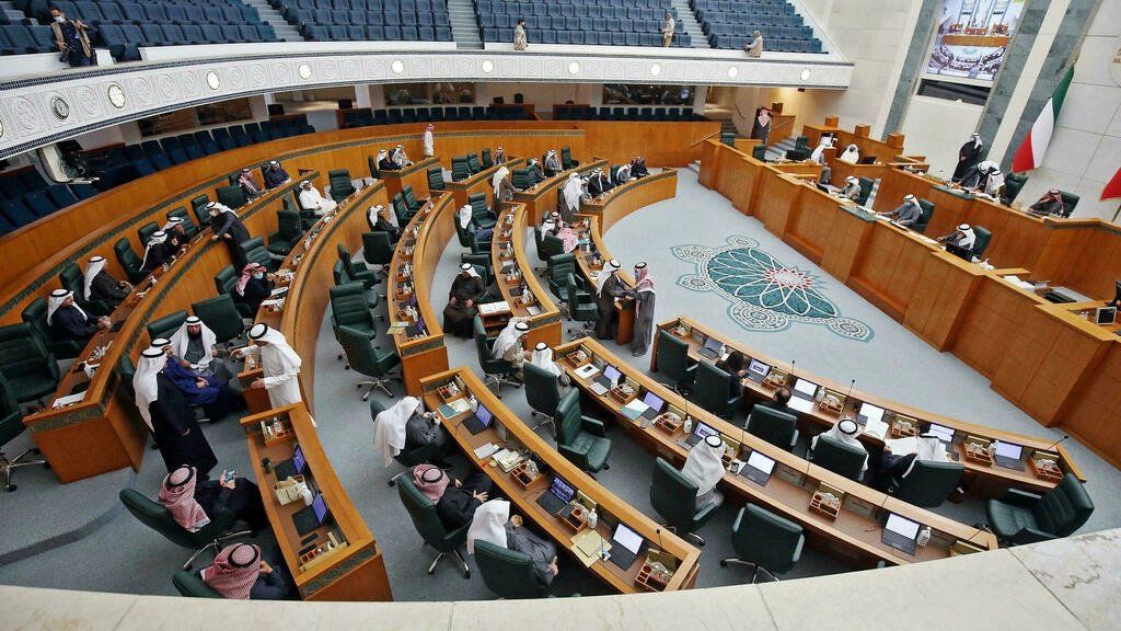 Dua Menteri Kuwait Anggota Kerajaan Mengundurkan diri