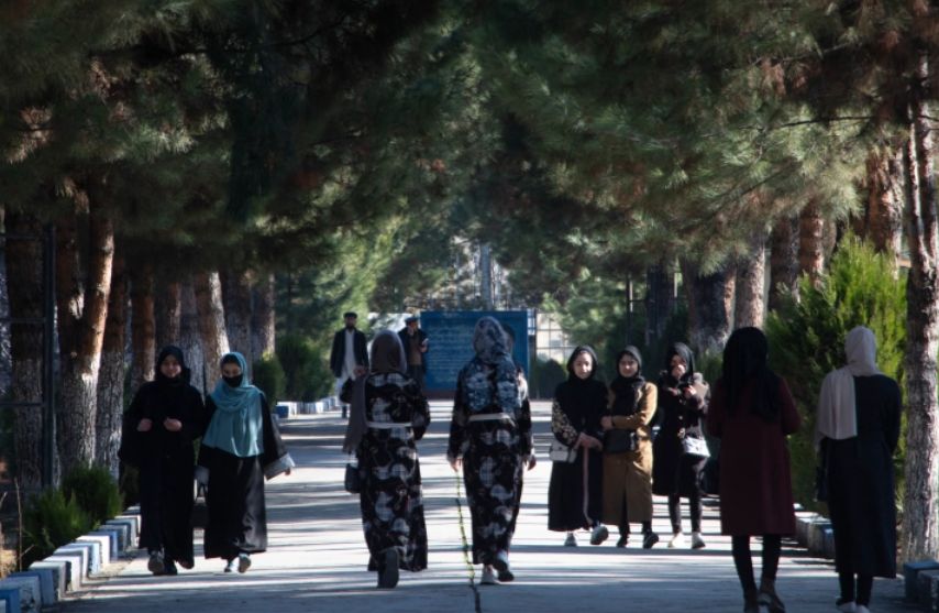 Afghanistan: Universitas Dibuka Lagi, Sedikit yang Kembali