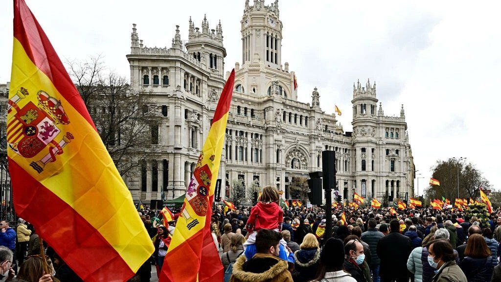 Ribuan Warga di Seluruh Spanyol Tuntut Presiden Turun