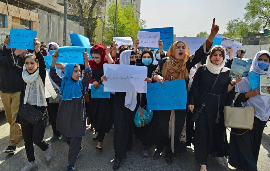 Perempuan Afghanistan Protes Penutupan Kembali Sekolah-Sekolah