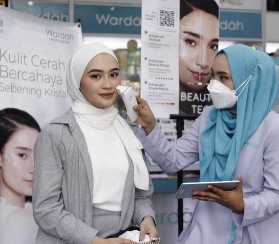 Wardah Ajak Perempuan Miliki Kulit Sehat Bercahaya Sebening Kristal