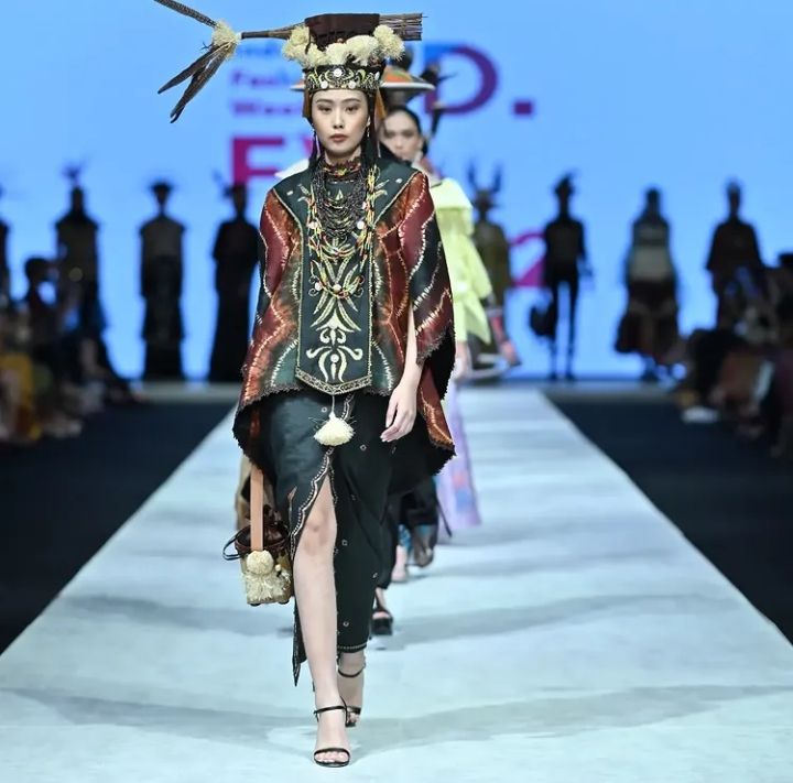 Resmi Ditutup : MenKop UKM Teten Masduki, Apresiasi Gelaran Indonesian Fashion Week 2022