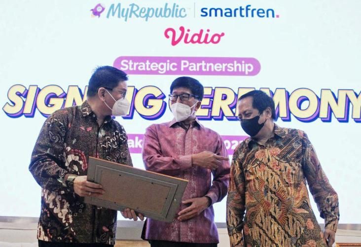 Kabarindo.com : Kolaborasi Smartfren, Vidio & MyRepublic Berikan Lebih ...