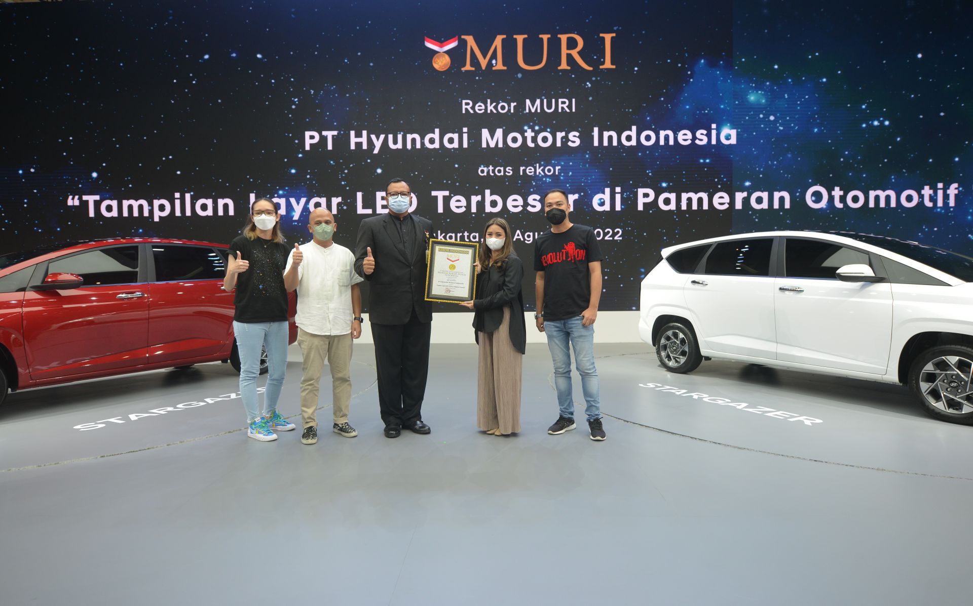 Hyundai Raih Rekor MURI  'Tampilan Layar LED Terbesar Pameran Otomotif' di Perhelatan GIIAS 2022