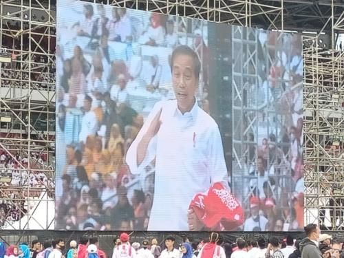 Presiden Jokowi Hadiri Acara Relawannya 'Nusantara Bersatu' di GBK Senayan