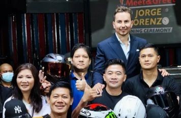 Peraih 3 Gelar Juara Dunia MotoGP, Jorge Lorenzo Pilih Liburan di Indonesia