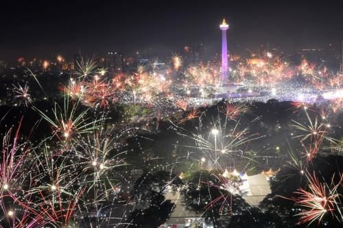 Presiden Jokowi Rayalkan Tahun Baru di Istana Bogor