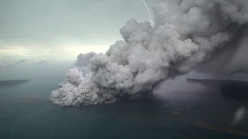 PVMBG: Gunung Anak Krakatau Kembali Erupsi!