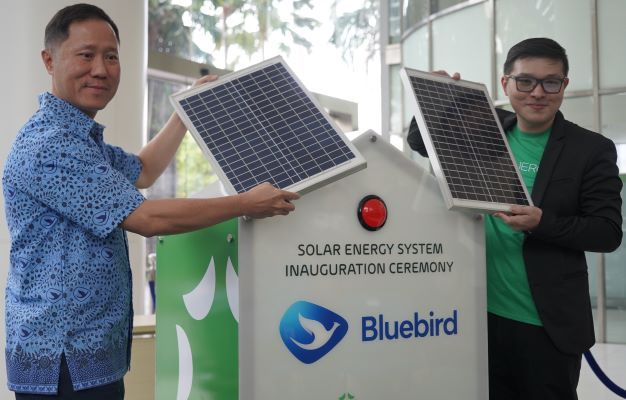 Blue Bird Implementasi Smart Solar Panel, Wujudkan Komitmen 50:30