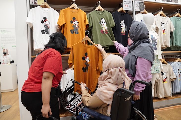 UNIQLO 1st Neighborhood Store in Indonesia Resmi Dibuka,   Masyarakat Sambut dengan Antusias