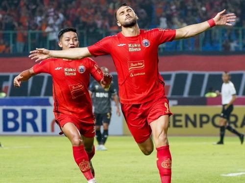 Liga 1 2023/2024: Persija  Jakarta Sikat Telak Bhayangkara 4-1, Marco Simic Menggila!