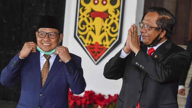 Khofifah Ikut TKN, Cak Imin dan Mahfud Anggap Biasa Saja