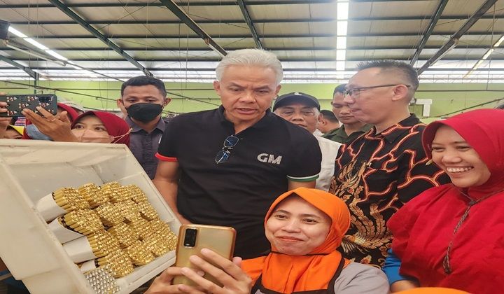 Temui Pelinting Tembakau Di Kendal, Ganjar Sampaikan Pesan Memotivasi