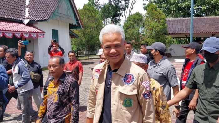 Ganjar Respon Isu Mundurnya Dua Menteri Jokowi