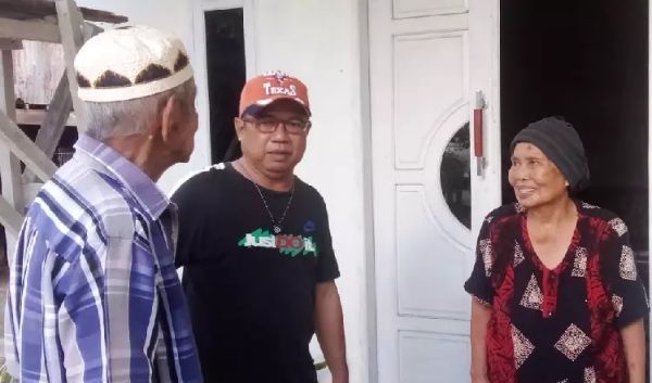 Bebas Manggazali Kunjungi Keluarga Lansia, Harmawati:  Ia Sosok Pejabat Ramah dan Suka Bantu Sesama Masyarakat