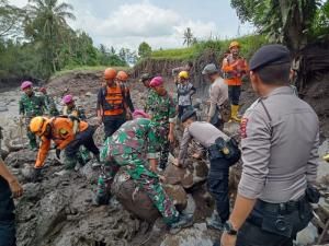 Banjir Lahar Dingin di Padang Akibatkan 59 Orang Tewas