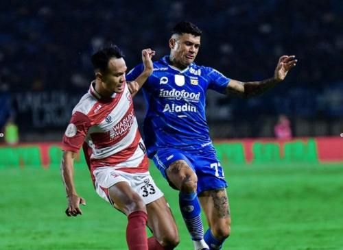 Leg I Final Championship Series 2023/2024: Persib Bandung Menang Telak 3-0 atas Madura United