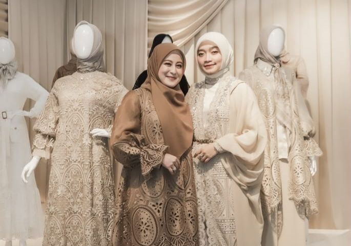 Kolaborasi 'Berkah' Ayu dan Trisha Lahirkan Koleksi Premium "House of AZ"