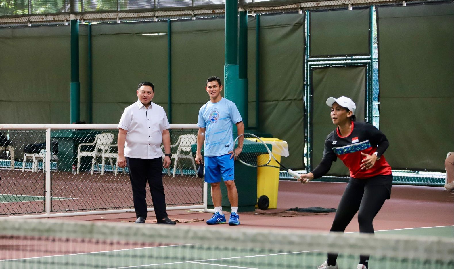 Ketum PP Pesti Kunjungi Training Camp Timnas Soft Tennis Indonesia, Beri Motivasi dan Jamuan Makan Malam