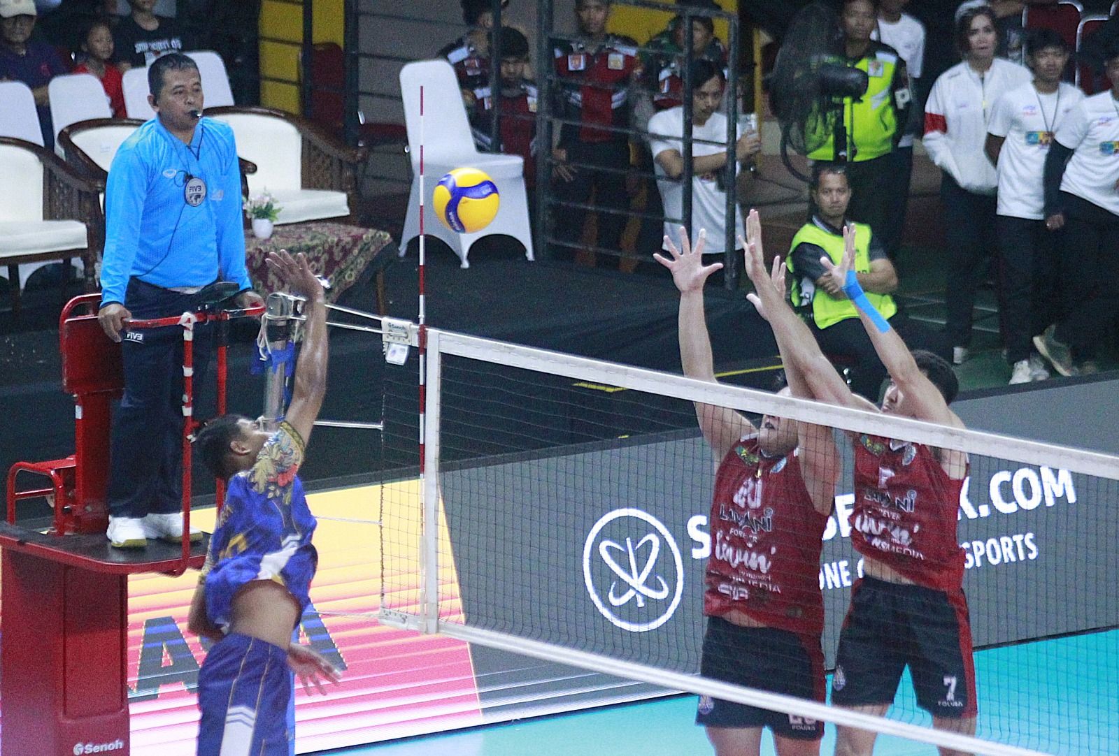 PLN Mobile Proliga 2025: LavAni Terlalu Kuat Bagi Samator Saat Menang 3-0 