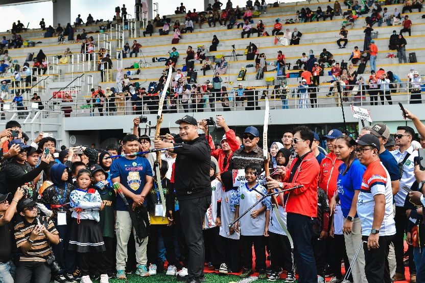 Menpora Dito Dukung Kejurnas Junior MilkLife Archery Challenge 2025