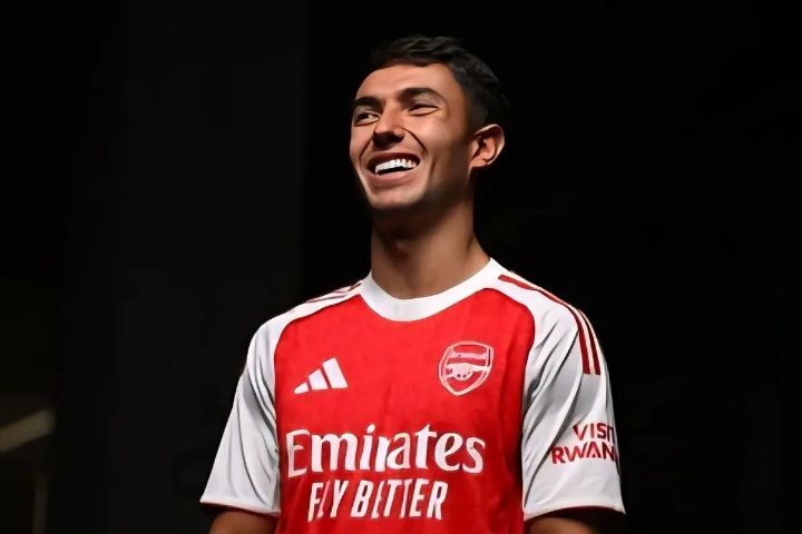 Arsenal Resmi Umumkan Perekrutan Martin Zubimendi dari Real Sociedad