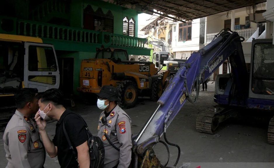 Tragedi Ponpes Al Khoziny:: 3 Jenazah Kembali  di Temukan  Tim Basarnas
