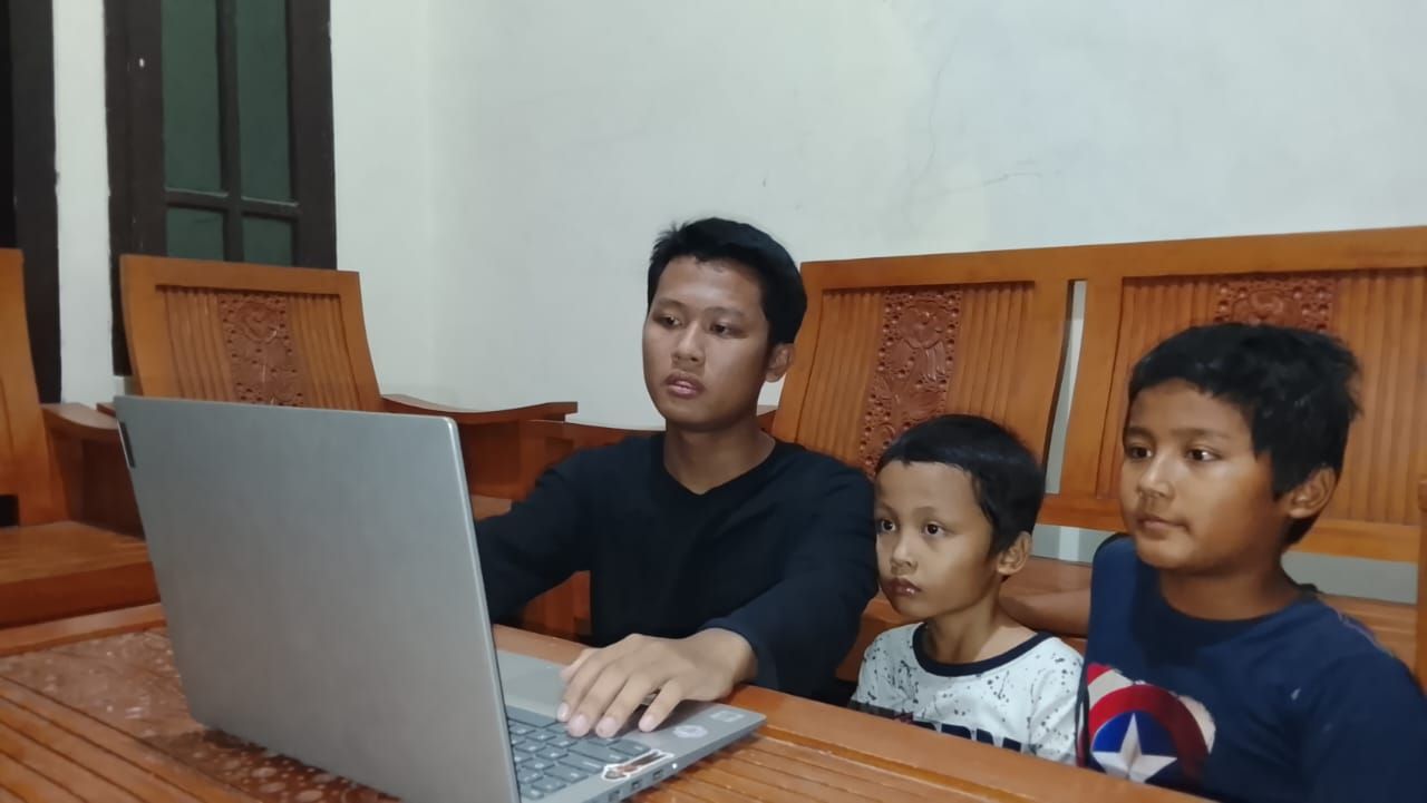 Kolaborasi  Pemerintah dan Orang Tua di Era Konektivitas Tanpa Batas jadi Benteng Anak Agar Aman di Ruang Digital
