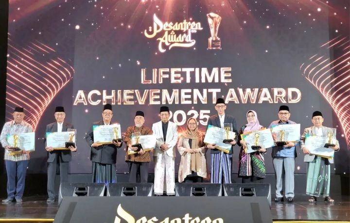 Kemenag RI Gelar Malam Penghargaan Pesantren Award 2025
