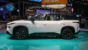 Toyota Luncurkan SUV Listrik bZ3X Versi Setir Kanan di Hong Kong