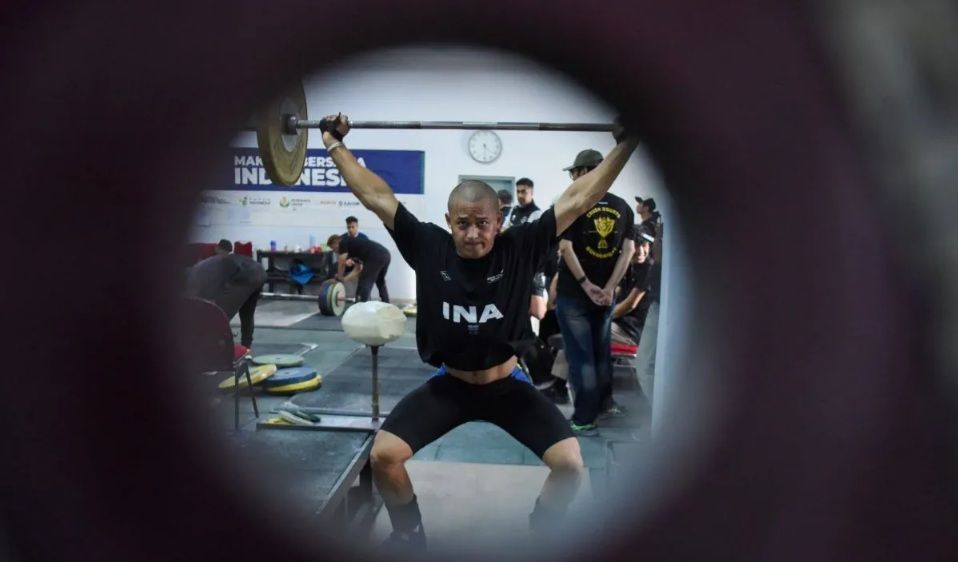 Jadi Juara Dunia 2025, Lifter Putra Indonesia Rizki Juniansyah Jadi Letnan Dua TNI