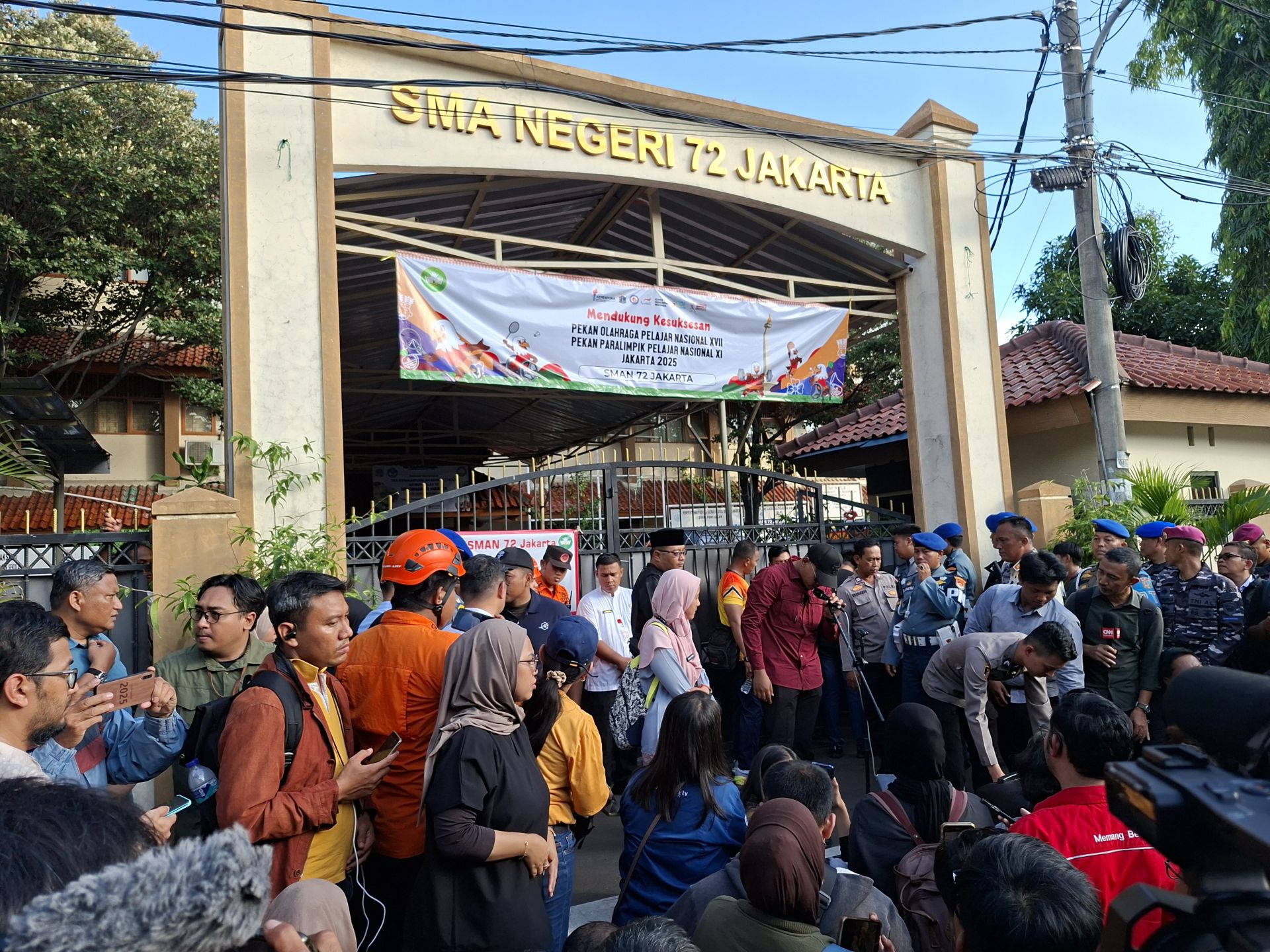 Densus 88 Polri Telusuri Kaitan Pelaku Ledakan SMAN 72 dengan Jaringan Teror