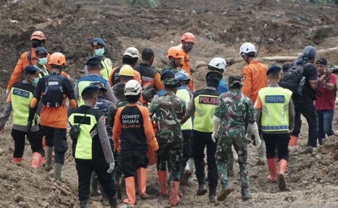 Longsor Banjarnegara: Dompet Dhuafa Terjunkan Tim Bantu Cari Korban